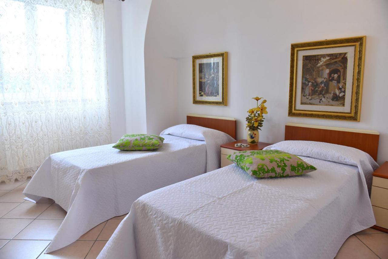 I Tre Coni - Villaggio Di Mary Locorotondo Ngoại thất bức ảnh